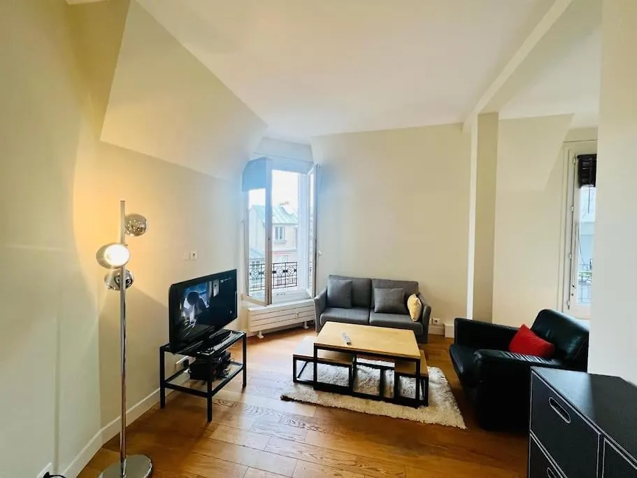 Apartment Suffren Studio Paris